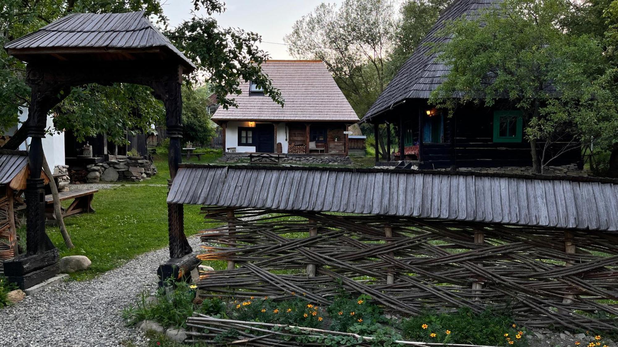 The Village Pension Breb Екстер'єр фото