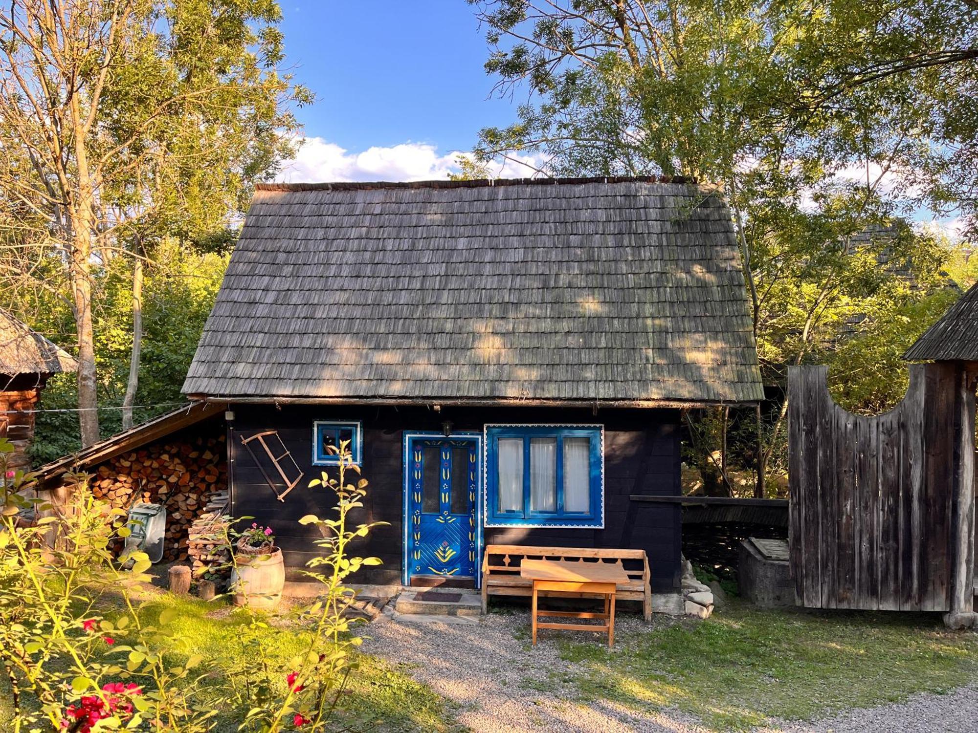 The Village Pension Breb Екстер'єр фото
