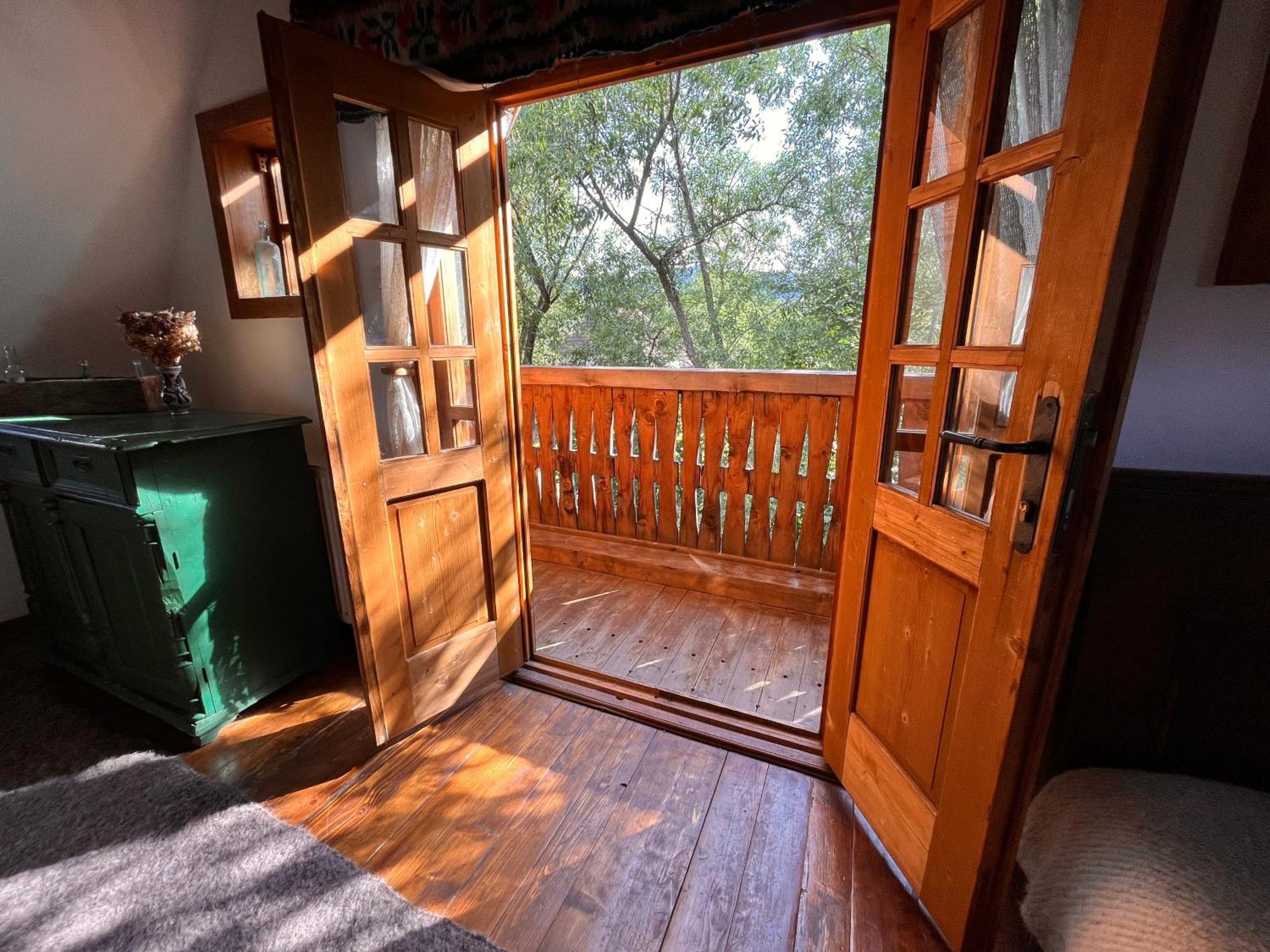 The Village Pension Breb Екстер'єр фото