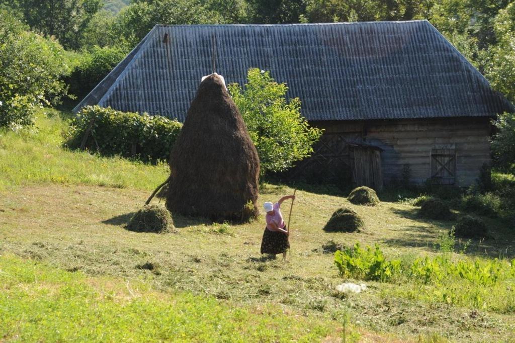 The Village Pension Breb Екстер'єр фото